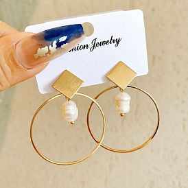 Minimalist Pearl Earrings with Vintage European Style and High-end Charm