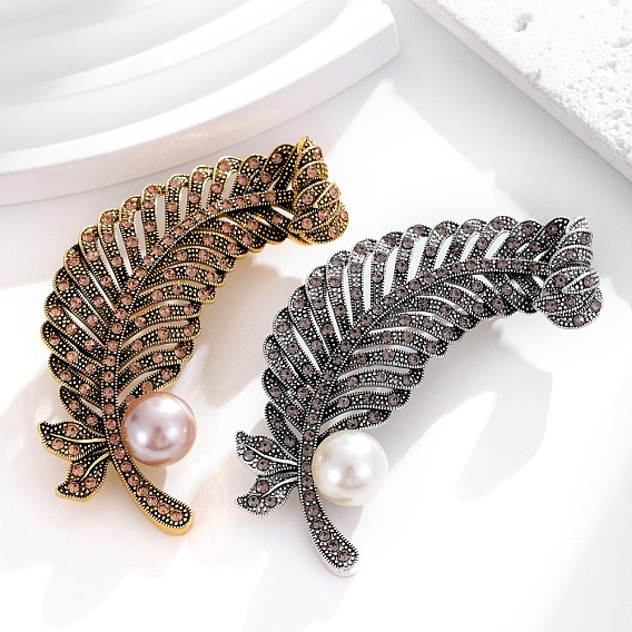 Броши из цинкового сплава со стразами в виде листьев, с пластиковой имитационной жемчужиной
