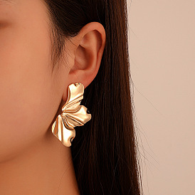 Retro exaggerated golden flower earrings simple temperament matte irregular petal earrings fashion earrings for women