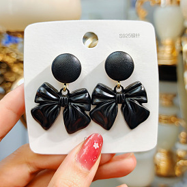 Black Bow 925 Silver Retro Leather Earrings for Women with High-end and Cold-tone Style