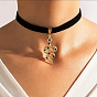 Retro Gothic Short Plush Snake Necklace in Black - Trendy Collar Lock Chain for Neckline