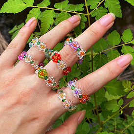 Anneau élastique simple en perles de cristal - anneau de fleur en perles de couleur bonbon.