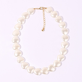 Minimalist Heart-shaped Pearl Necklace with Handmade Beaded Design for Women