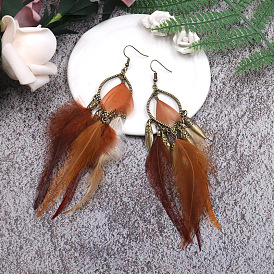 Женские серьги с кисточками из перьев, эффектные богемные длинные висячие украшения для ушей