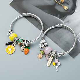Multifaceted Pineapple Charm Bracelet with Adjustable Fruit Pendant and Silver Droplet Accents