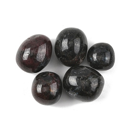 Натуральный гранат, обваленные камни, нет отверстий / незавершенного, самородки