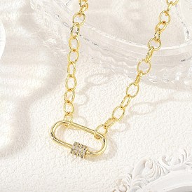 Collares de cadena de latón con colgantes de cierre de mosquetón ovalados de latón con circonitas cúbicas transparentes micro pavé.
