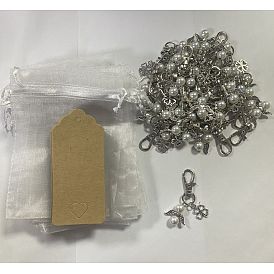 Décorations pendentif en alliage et perles de verre, trèfle et ange, avec fermoir pivotant, y compris les étiquettes cadeaux en papier et les sacs en organza