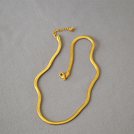 Fashionable Wide Flat Snake Chain Brass Material Gold Plated Minimalist Clavicle Chain Necklace