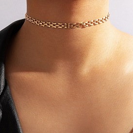 Minimalist Geometric Cutout Choker Necklace with Alloy Chain
