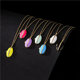 European and American Style Openable Oil Shell Pendant Necklace for Women.