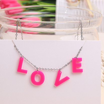 Saint-Valentin acrylique mot amour charmes bavoirs colliers, avec des chaînes en acier inoxydable