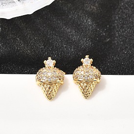 Серьги-гвоздики из латуни с микропаве из прозрачных кубических цирконий в виде мороженого, без кадмия и без свинца