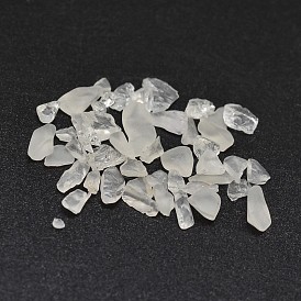 Chips de cuarzo natural de cristal cuentas, cuentas de cristal de roca, sin agujero / sin perforar, 2~8x2~4 mm, Sobre 8500 unidades / 500 g
