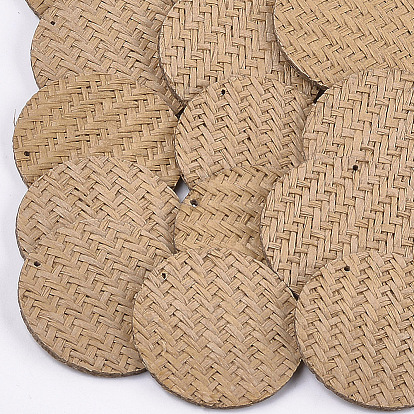 Colgantes hechos a mano de paja, plano y redondo