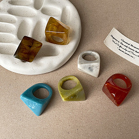 Кольца из смолы для женщин, треугольные