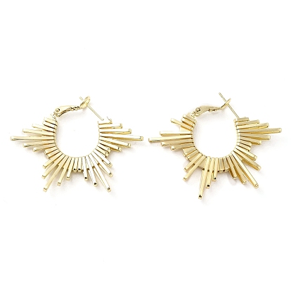 Латунные серьги обруча, свет солнца