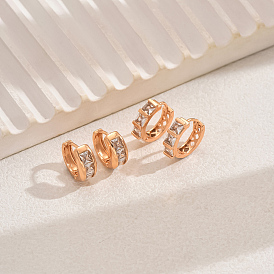 Классические круглые серьги-гвоздики с цирконием для повседневного ношения и работы