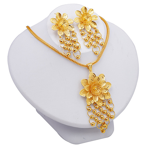 Комплект из ожерелья с подвеской из цветочного сплава и сережек-гвоздиков