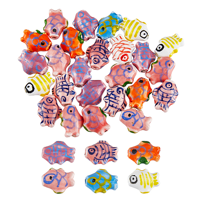 25 pièces de perles en porcelaine en forme de poisson faites à la main, y compris porcelaine bleue et blanche et famille porcelaine rose, poisson