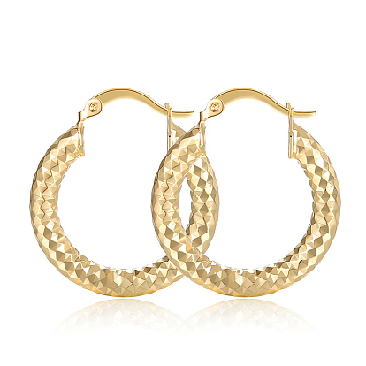 Серьги-кольца с текстурой латуни