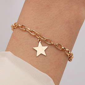 Minimalist Chic Star Chain Bracelet for Women - Silver Pentagram Design