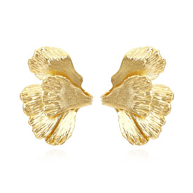 Retro Luxe Ginkgo Leaf Earrings with Multi-layered Gold Floral Leaves for Women