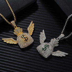 Ожерелье из сплава с подвеской в виде крылатого денежного мешка, полностью украшенное изумрудами и хрустальными стразами