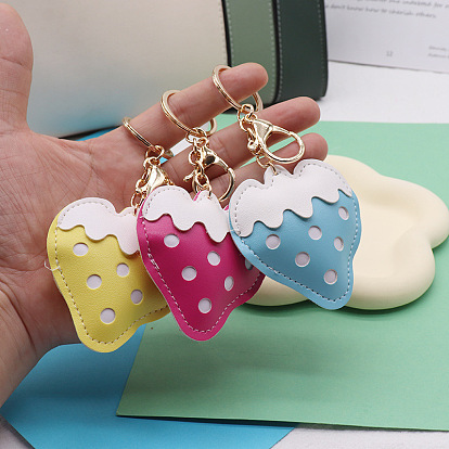 Брелок из клубники из искусственной кожи, с железной фурнитурой, для женщин сумки украшения для ключей от машины