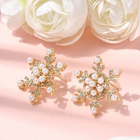 Серьги-гвоздики из латуни с микропаве из прозрачных кубических цирконий в форме снежинки, с пластмассовой жемчужиной abs, долговечный, стойки покрытие, без свинца и без кадмия