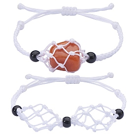 Herstellung von verstellbaren, geflochtenen Makramee-Beutelarmband aus Nylonschnur, mit Glasperlen