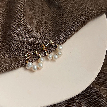 Серьги-кольца из пластика с жемчугом и круглыми бусинами