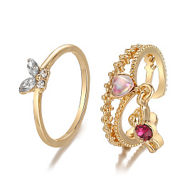 Двухслойное кольцо с подвеской «Милый мишка» и бабочкой со сверкающими бриллиантами