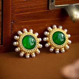 Elegant Vintage Pearl Earrings with Palace Style and High-end Charm