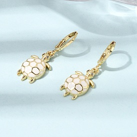 Серьги-кольца из латуни с микропаве и кубическим цирконием в форме черепахи., с эмалью, стойки покрытие, долговечный, без свинца и без кадмия