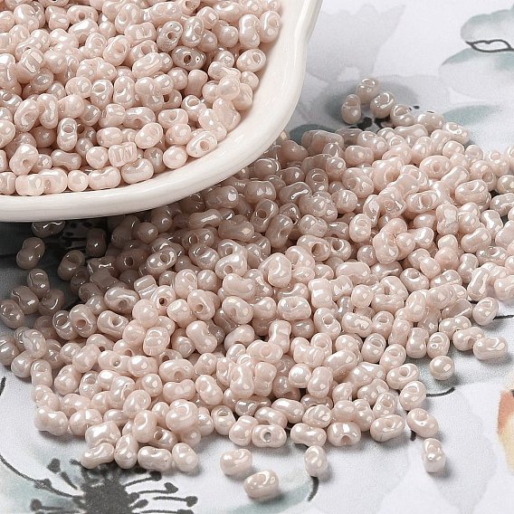 Бисер из стекла , арахис