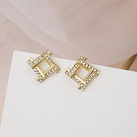 925 Silver Geometric Square Diamond Inlaid Stud Earrings - Sparkling, Trendy, Fashionable Ear Jewelry.