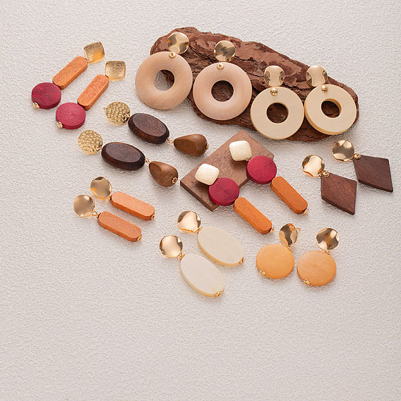 Серьги-гвоздики из дерева и железа, золотые