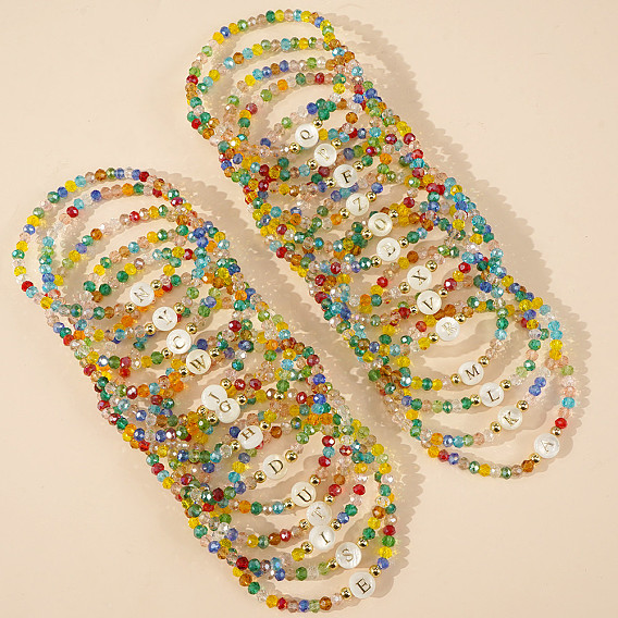 26pcs 26 styles bracelets extensibles en perles de verre rondelles colorées à facettes, faits main, style bohème, Bracelets alphabet en coquillage blanc naturel pour femmes