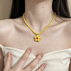Colliers d'été pour femmes avec pendentif fleur en acrylique et perles