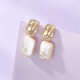 Прямоугольные серьги-гвоздики с натуральным жемчугом кеши., с фурнитурой для сережек из латуни и нержавеющей стали