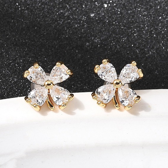 Серьги-гвоздики из латуни с микро-паве и прозрачным фианитом, без никеля 