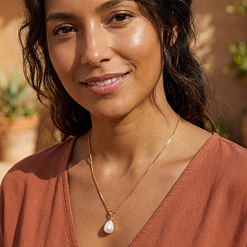 Подвеска в форме капли из искусственного жемчуга, латунная цепочка-коробочка, ожерелье для женщин, белые