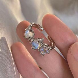Minimalist Moonstone Inlaid Ring for Women - Chic and Unique Design