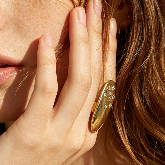 Anillos de aleación y diamantes de imitación de cristal, oval