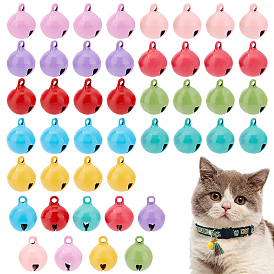 90 pièces 9 couleurs peinture cuite pendentifs cloche en laiton, ronde