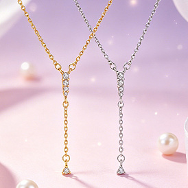 Collares tipo lariat Y de latón con micro pavé de circonitas cúbicas transparentes y borlas para mujer