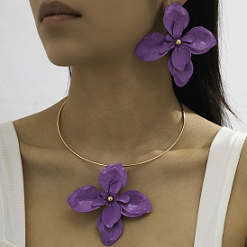 Комплекты из сплава серег-гвоздиков и чокеров с подвесками, цветок