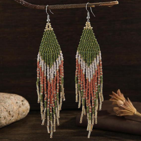 Серьги-кисточки из градиентных стеклянных бусин в богемном стиле