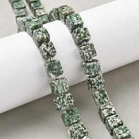 Натуральные зеленые пятна яшмовых нитей, кубические, с бисером